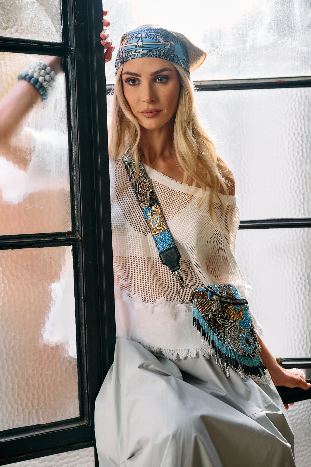 'Isla' Mesh Overlay Linen Top