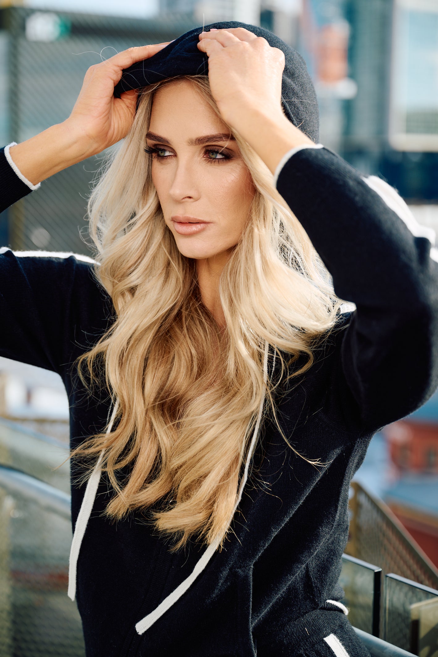 CLUB LOUNGE Cashmere Tracksuit