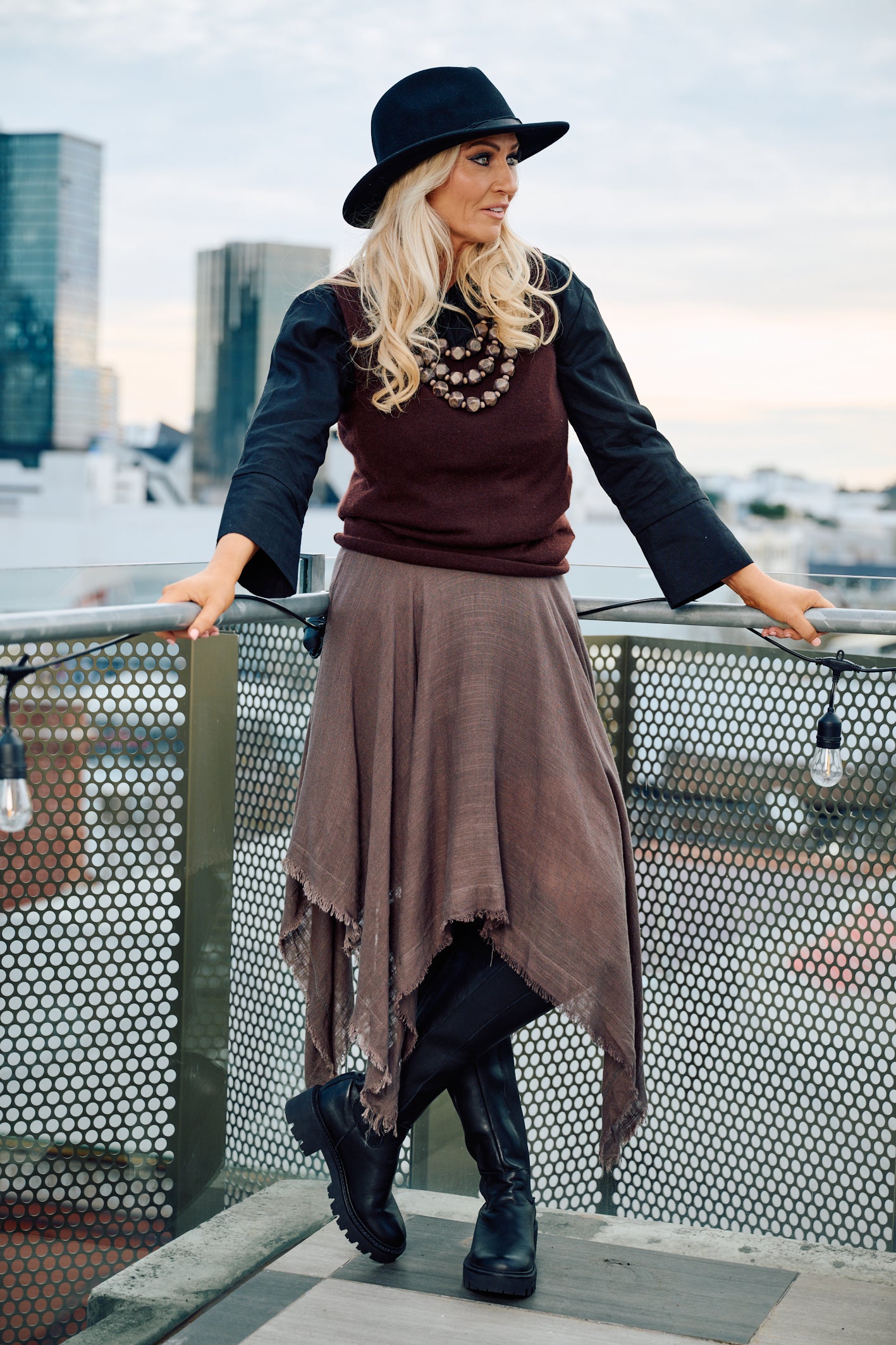 'Luminara' Linen Skirt - Mocha