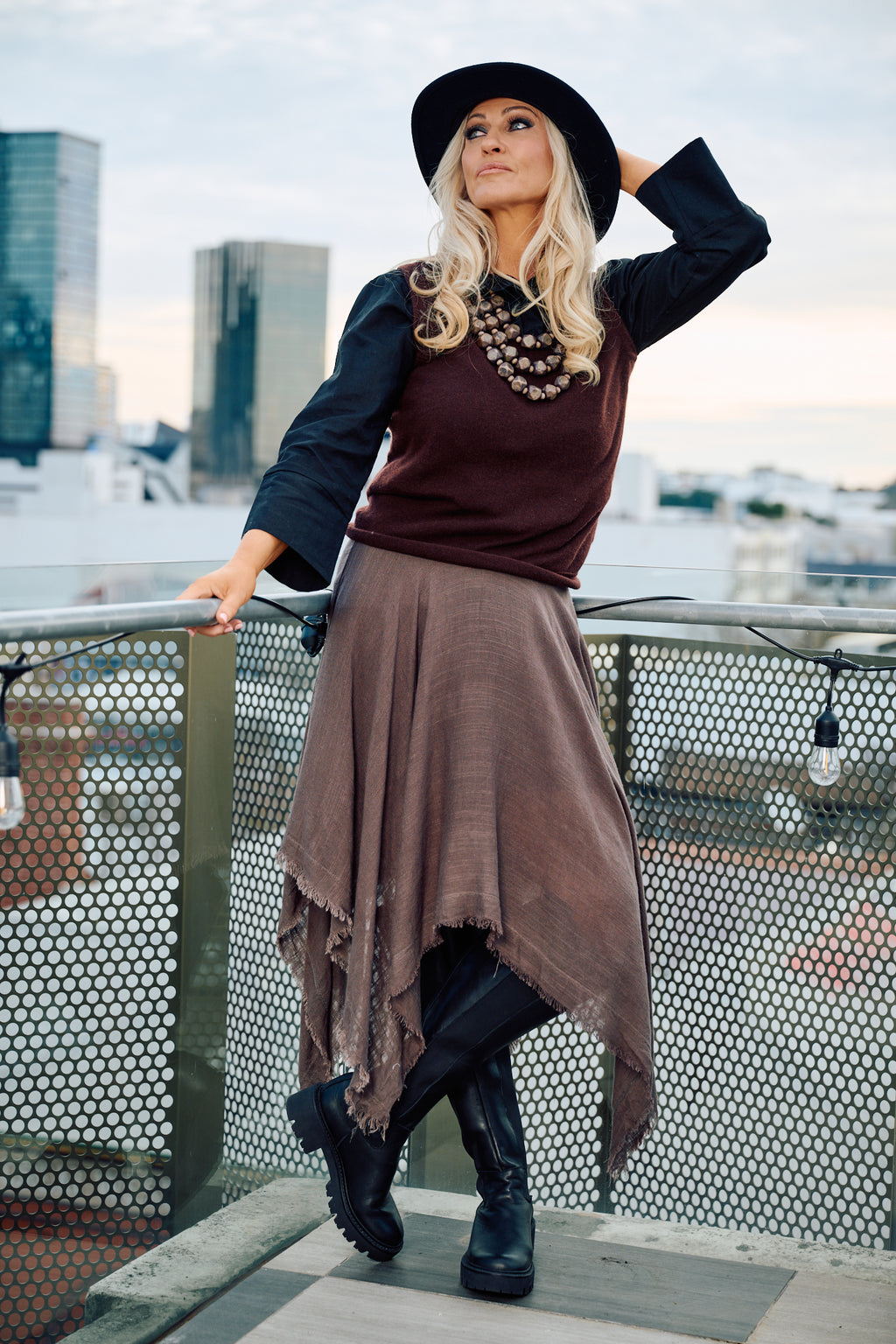 'Luminara' Linen Skirt - Mocha