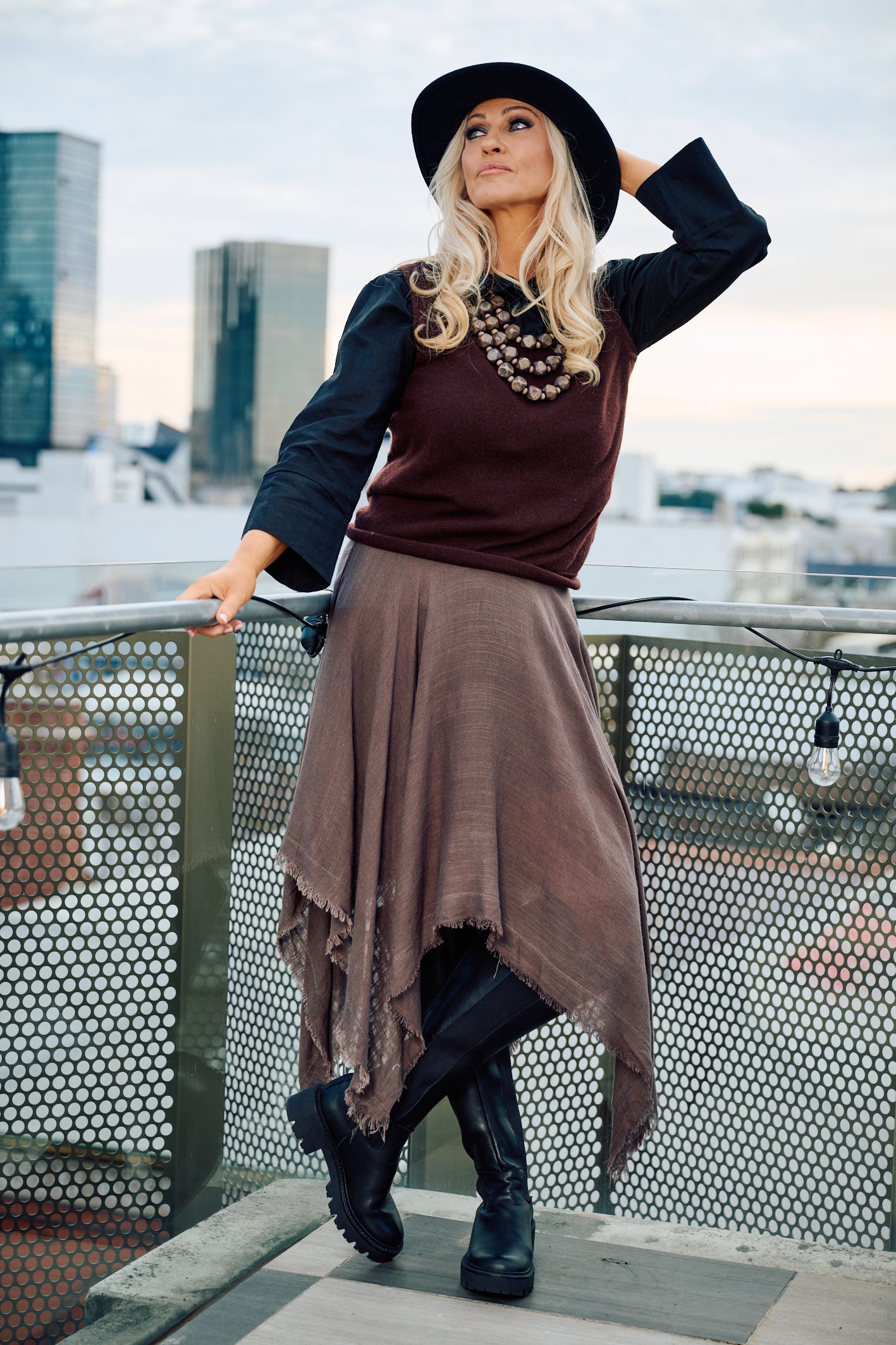 'Luminara' Linen Skirt - Mocha