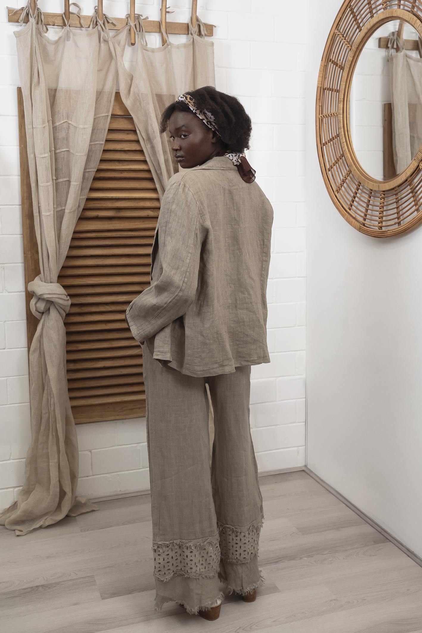 'Lola' Linen Blazer - Taupe